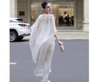 Đầm lụa kèm voan