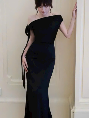 Đầm lụa