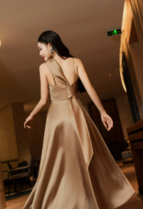 Đầm lụa